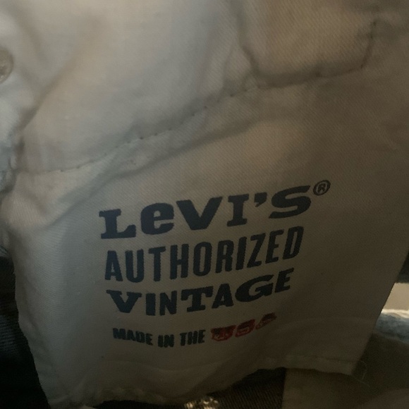 Levi’s AUTHORIZED VINTAGE NWT Denim Shorts, Size 26 - Picture 5 of 9